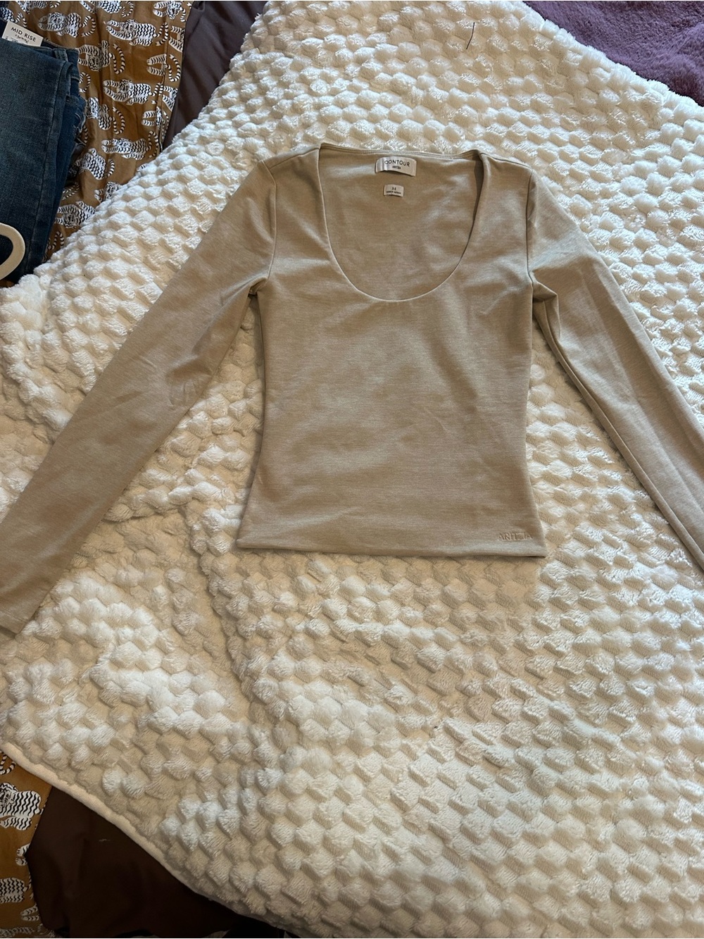 Aritzia Wilfred Slim Scoop Neck Long Sleeve Top - Light Taupe